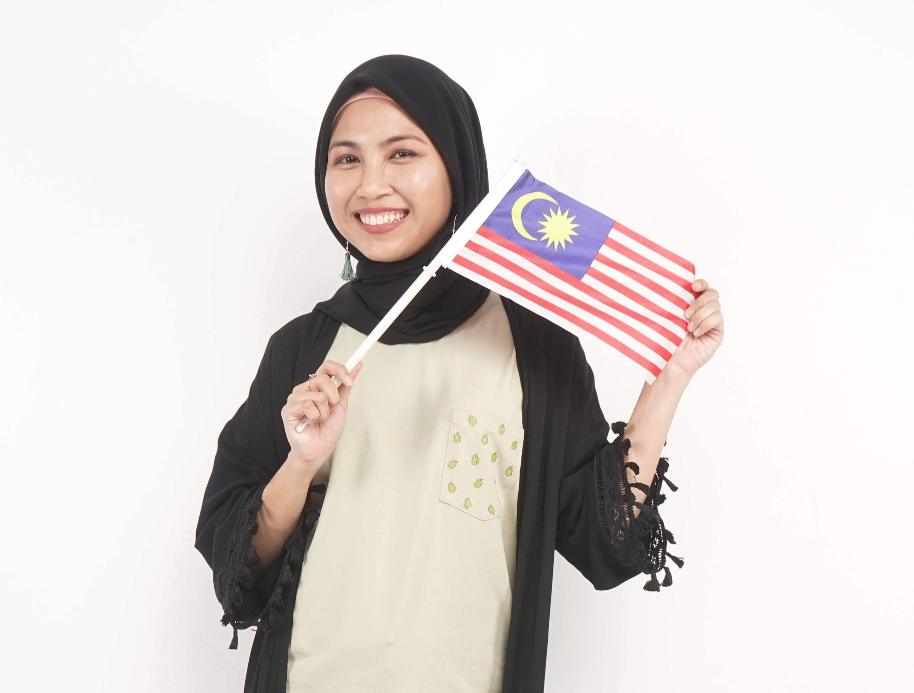 Iylia memakain T-shirt bersaiz XS