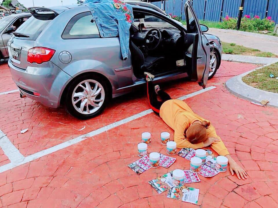 Facebook/Penang Viral Malaysians doing the Falling Stars Challenge.