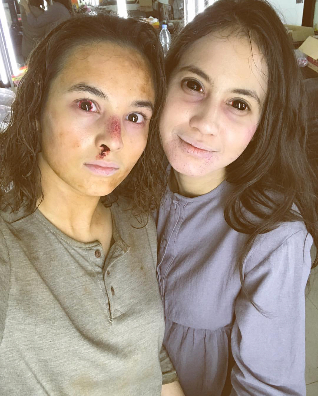 Dua pelakon utama, Chelsea Islan dan Pevita Pearce.