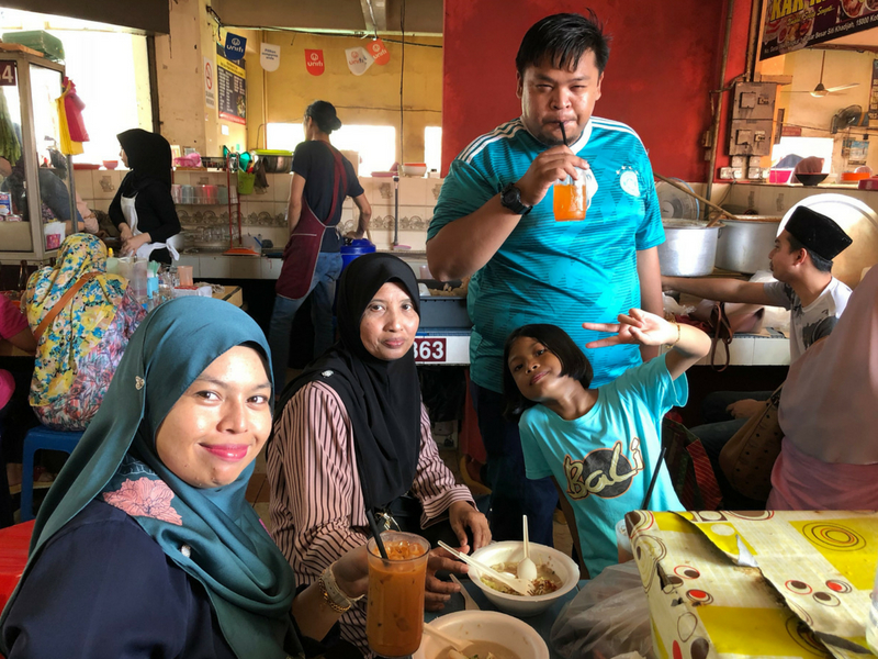 Kedai laksam kegemaran.