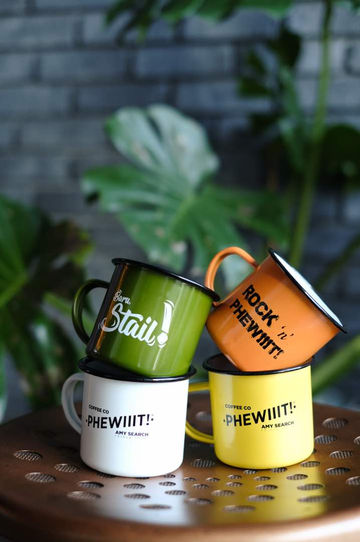 Instagram @aku.amysearch Mug comel untuk pembeli Kopi Phewiiit!