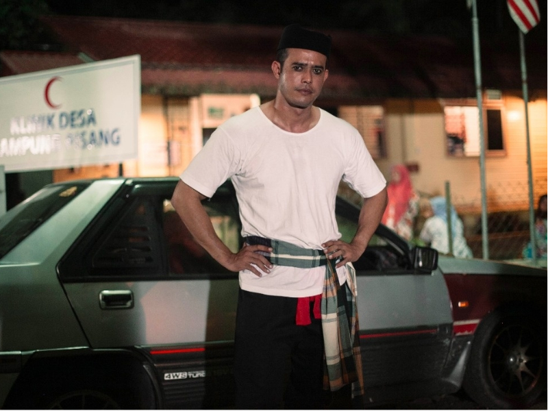 Zul Ariffin pertama kali membawa watak komedi sebagai Encik Solihin dan menjadi!