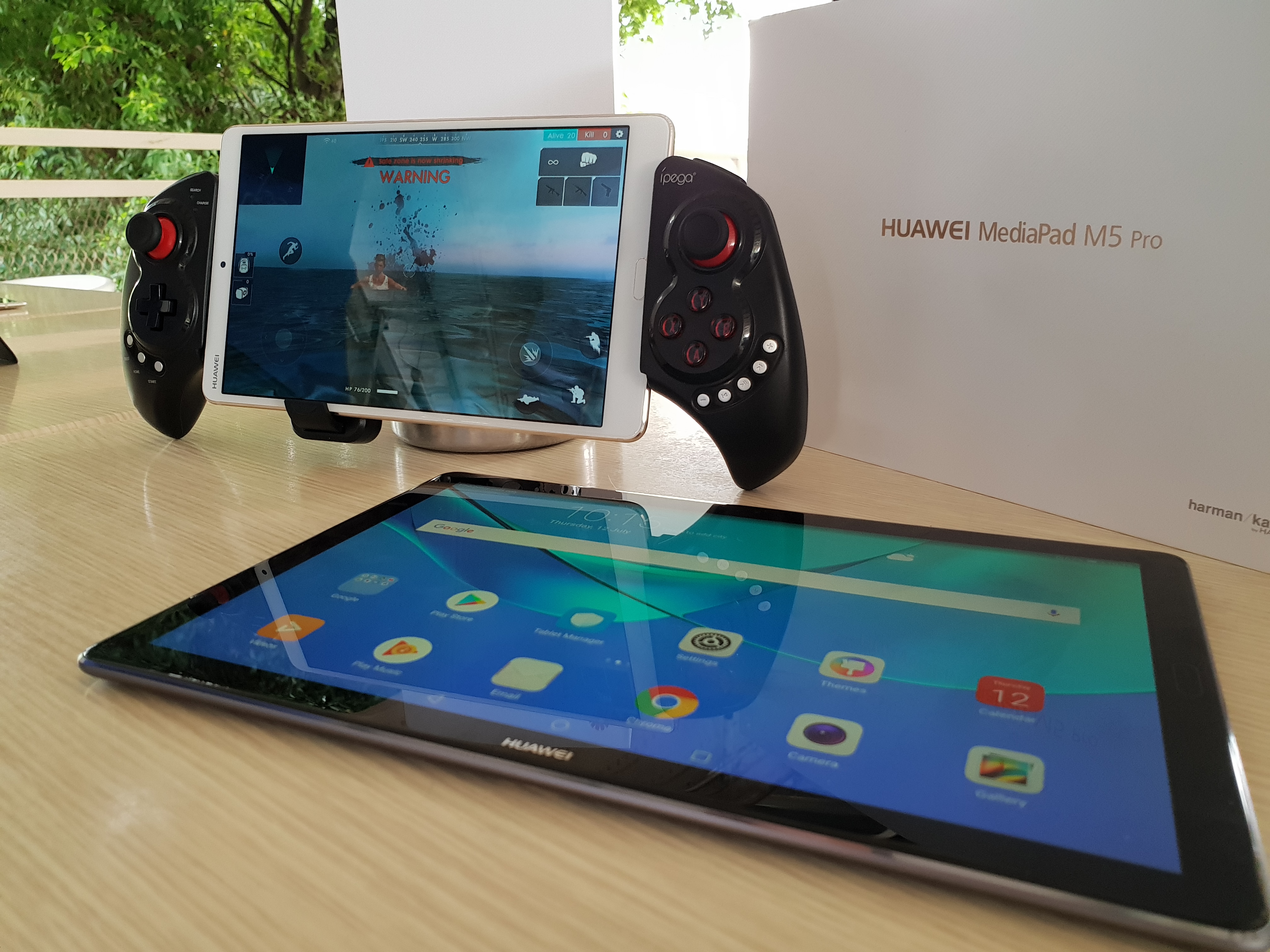 Kedua-duanya dikuasakan oleh Kirin.