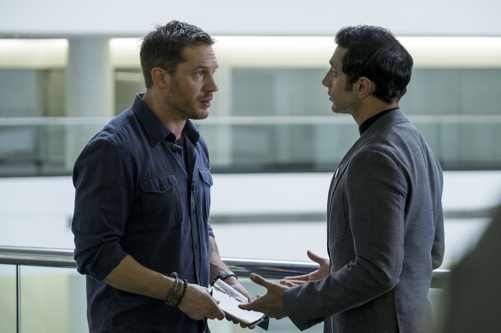 Eddie Brock (Tom Hardy) and Carlton Drake (Riz Ahmed) remind us of Superman and Lex Luthor.