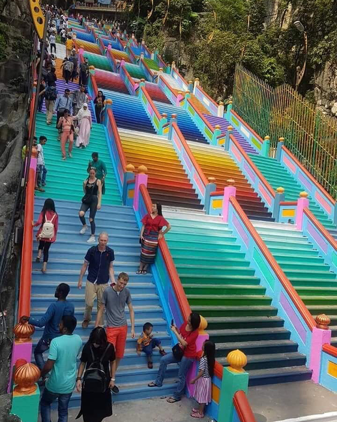 The paint job took just three days to complete.