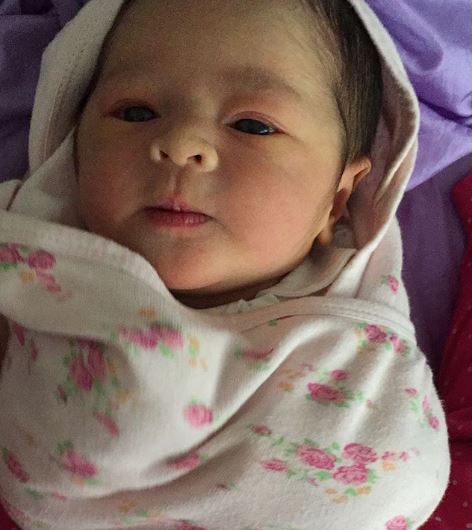 Dedah wajah anak lepas pantang.