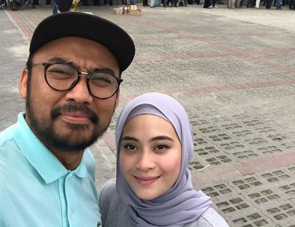 Adira bahagia bersama Datuk Red.