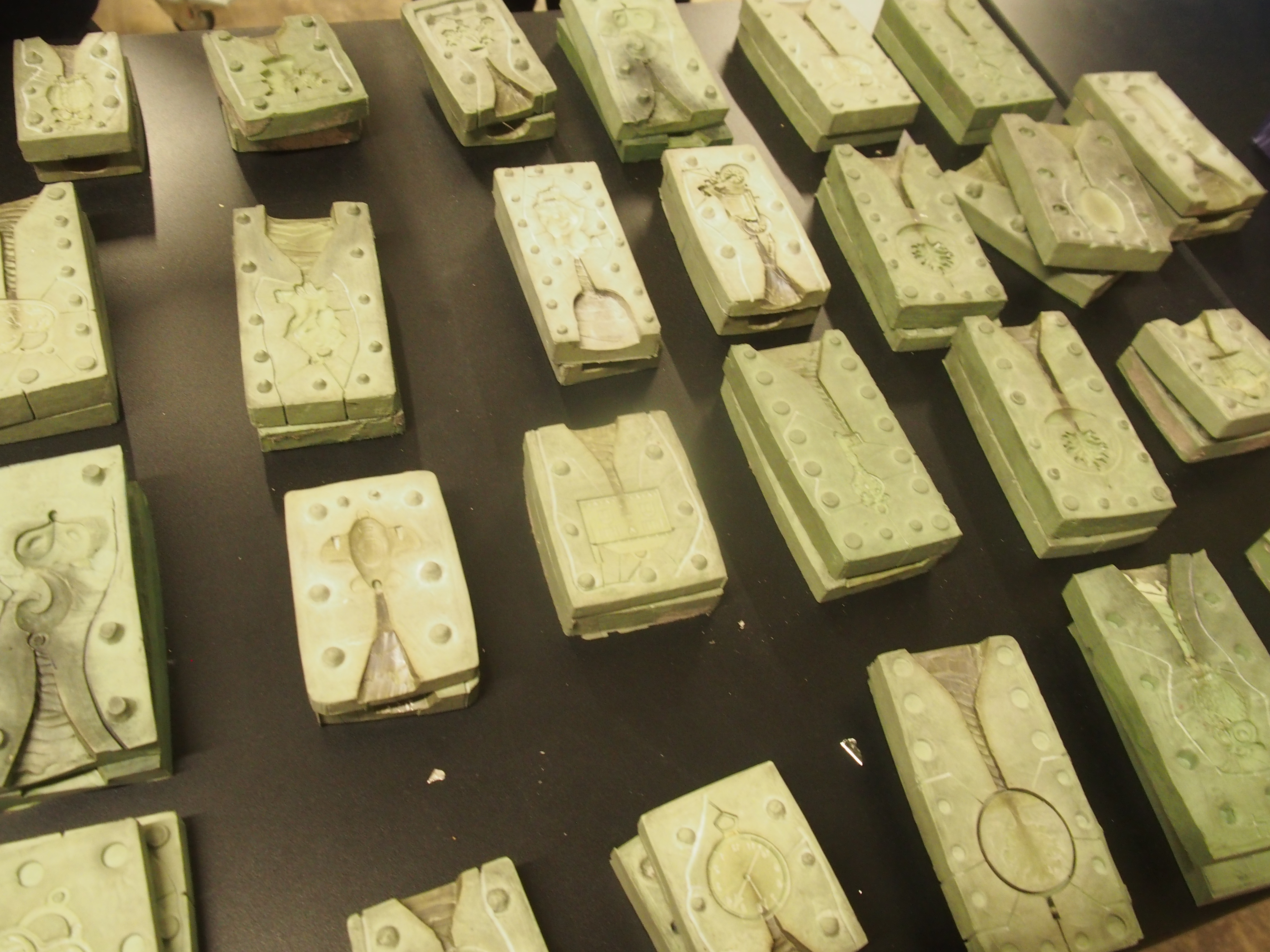 These are the moulds you could use!